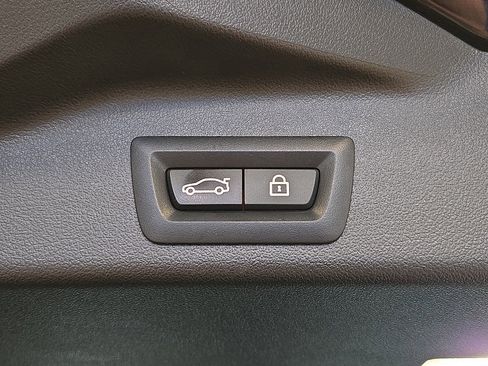 Used 2023 BMW X5 xDrive40i w/ Executive Package image 29