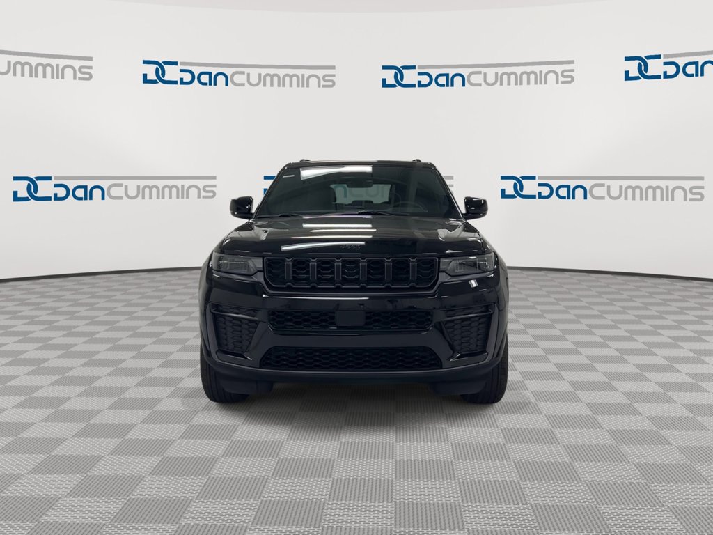 New 2026 Jeep Grand Cherokee Altitude RWD image 3
