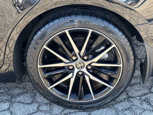 Used 2022 Toyota Camry SE image 19