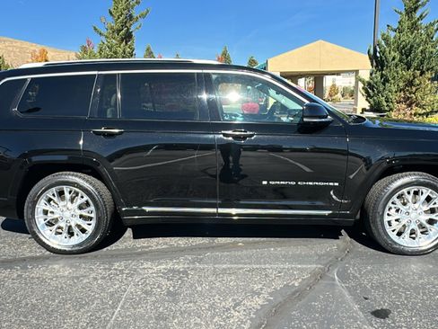 Used 2021 Jeep Grand Cherokee L Summit w/ Advanced Protech Group IV image 2