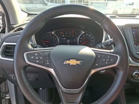 Used 2022 Chevrolet Equinox LT FWD image 19