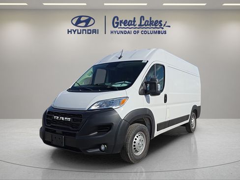 Used 2023 RAM ProMaster 2500 w/ Convenience Group FWD image 1