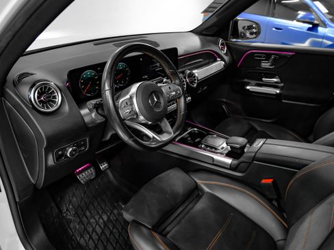 Used 2023 Mercedes-Benz GLB 250 image 3