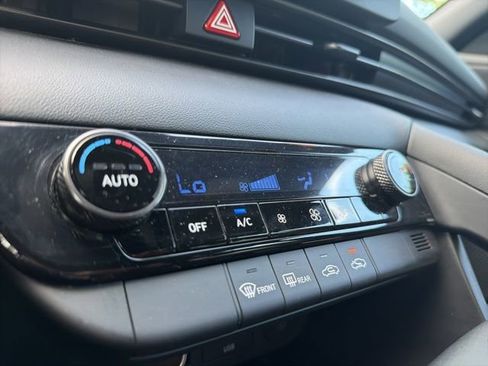 Used 2025 Hyundai Elantra Sport w/ Cargo Package image 17