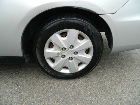 Used 2004 Honda Accord LX image 19