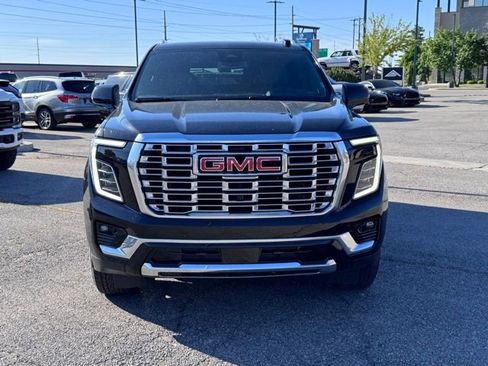 Used 2025 GMC Yukon Denali AWD/4WD image 13