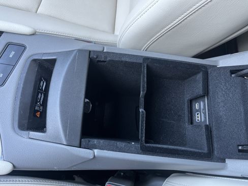 Used 2024 Cadillac XT6 Premium Luxury w/ Technology Package image 37