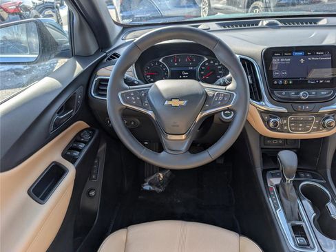 Used 2024 Chevrolet Equinox Premier image 19