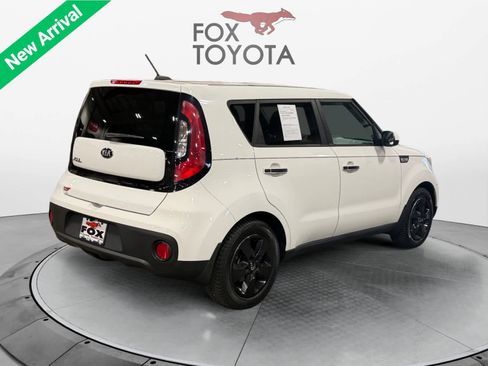 Used 2017 Kia Soul FWD image 6