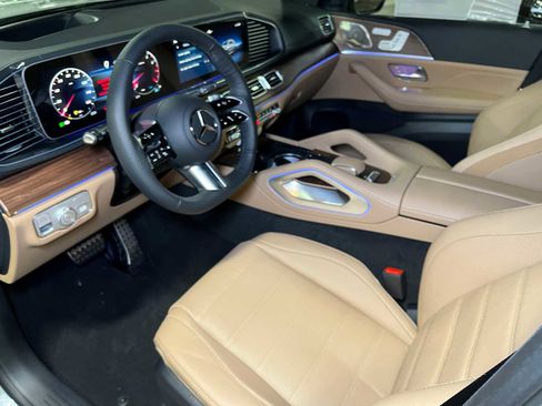 New 2026 Mercedes-Benz GLS 450 4MATIC image 30