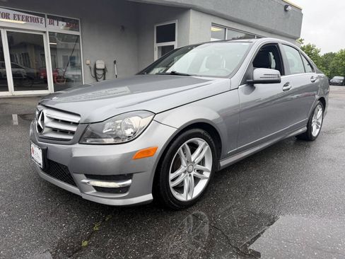 Used 2013 Mercedes-Benz C 300 4MATIC Sedan image 3