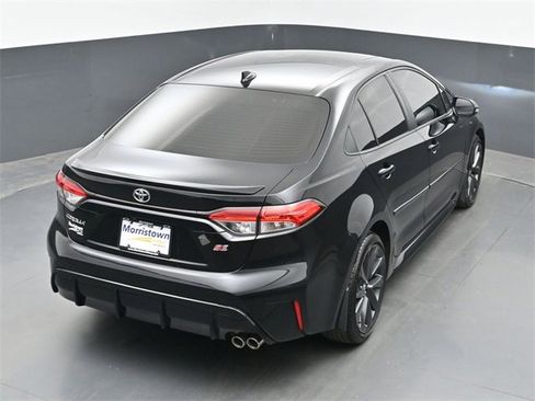 Used 2024 Toyota Corolla SE w/ SE Premium Package image 39