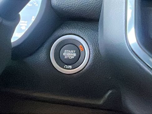 New 2025 RAM 2500 Laramie image 32