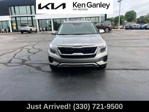 Certified 2023 Kia Seltos S AWD/4WD image 2