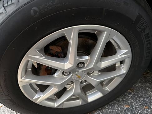 Used 2022 Chevrolet Equinox LT FWD image 5