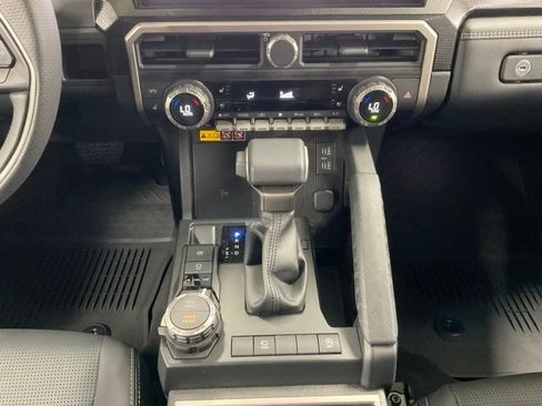 Used 2026 Toyota 4Runner Limited AWD/4WD image 30