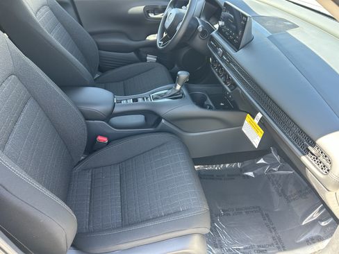New 2027 Honda HR-V LX image 9