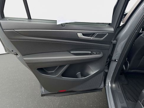 New 2026 Volkswagen Atlas Cross Sport SEL image 11