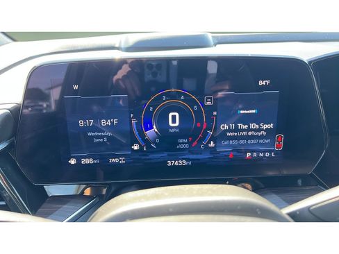 Certified 2025 Chevrolet Suburban Z71 AWD/4WD image 15