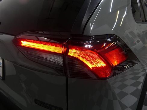 Used 2020 Toyota RAV4 Adventure image 15