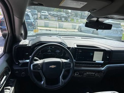 Used 2023 Chevrolet Silverado 1500 LT AWD/4WD image 27