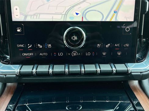 Used 2025 GMC Yukon Denali AWD/4WD image 16