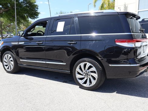 Used 2022 Lincoln Navigator Reserve RWD image 7