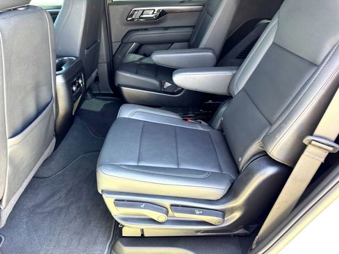 Used 2025 Chevrolet Tahoe Z71 w/ Z71 Off-Road Package image 20