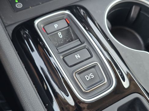 Certified 2024 Honda Pilot Touring image 32