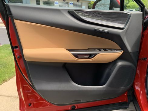 Used 2025 Lexus NX 250 FWD w/ Towing Package (2000 Lbs) image 14