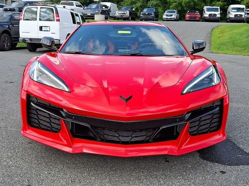 Used 2025 Chevrolet Corvette Z06 RWD image 2