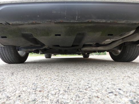Used 2020 Chrysler Pacifica Touring-L w/ Tire & Wheel Group FWD image 7