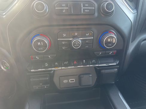 Used 2019 Chevrolet Silverado 1500 RST image 25