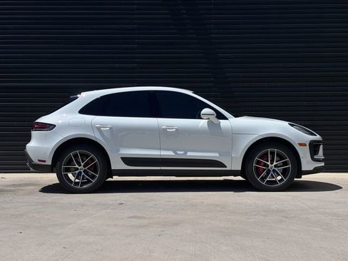 Certified 2024 Porsche Macan S AWD/4WD image 8