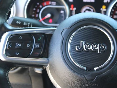 Used 2021 Jeep Wrangler Unlimited Rubicon AWD/4WD image 21