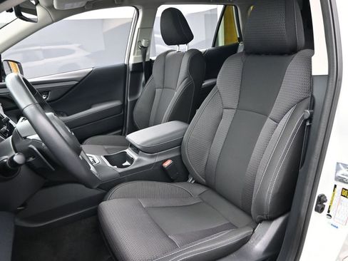 Used 2024 Subaru Outback Premium image 21