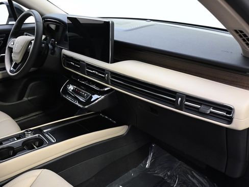 New 2026 Lincoln Corsair Reserve w/ Jet Appearance Package image 15