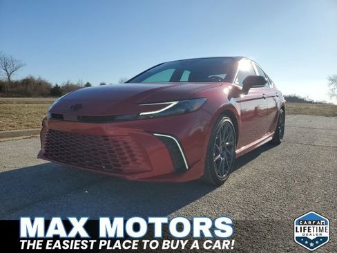 Used 2025 Toyota Camry XSE image 9