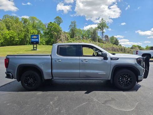 Used 2025 GMC Sierra 1500 Elevation AWD/4WD image 9