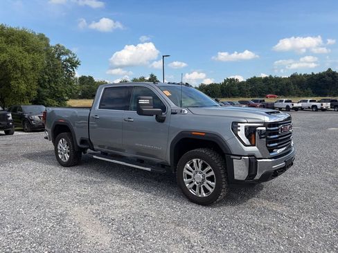 Used 2024 GMC Sierra 2500 SLE w/ SLE Value Package AWD/4WD image 16