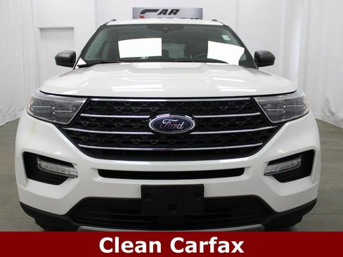 Used 2021 Ford Explorer XLT w/ Equipment Group 202A image 3