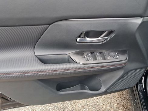 New 2026 Nissan Kicks SR w/ Cold Weather Package image 21