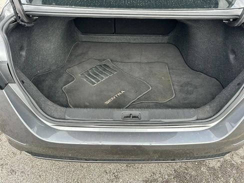 Used 2024 Nissan Sentra SV image 5