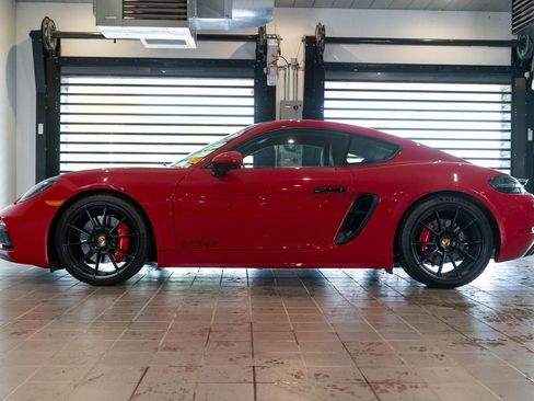 Certified 2025 Porsche 718 Cayman GT4 RS RWD image 2