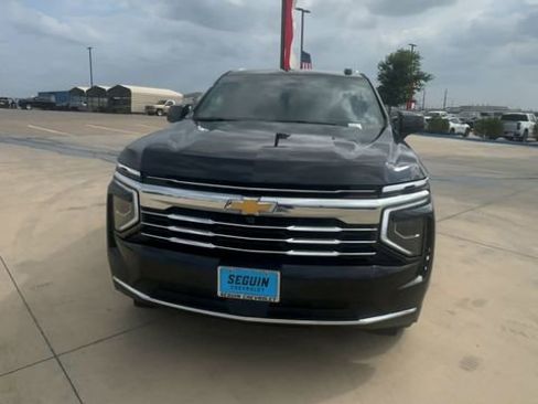 Certified 2025 Chevrolet Tahoe LT RWD image 3