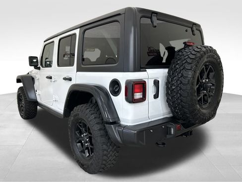 Used 2024 Jeep Wrangler Willys image 3
