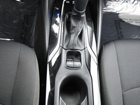 Used 2022 Toyota Corolla LE image 20