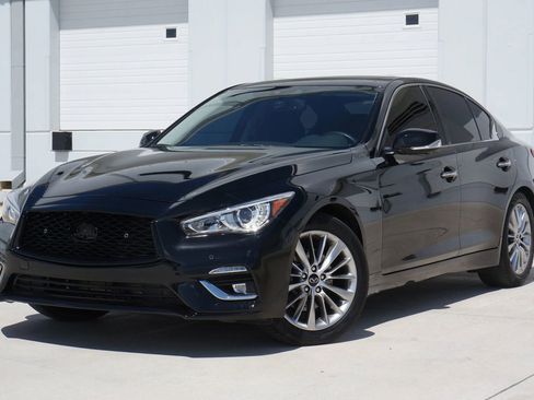 Used 2019 INFINITI Q50 Luxe w/ Essential Package (3.0T Luxe) AWD/4WD image 6