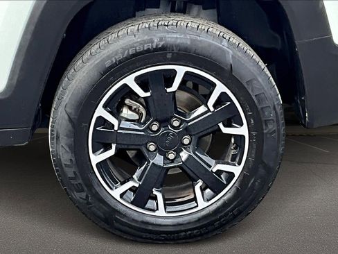 Used 2023 Jeep Renegade Trailhawk image 35