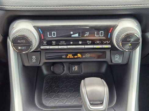 Used 2025 Toyota RAV4 XLE Premium FWD image 18